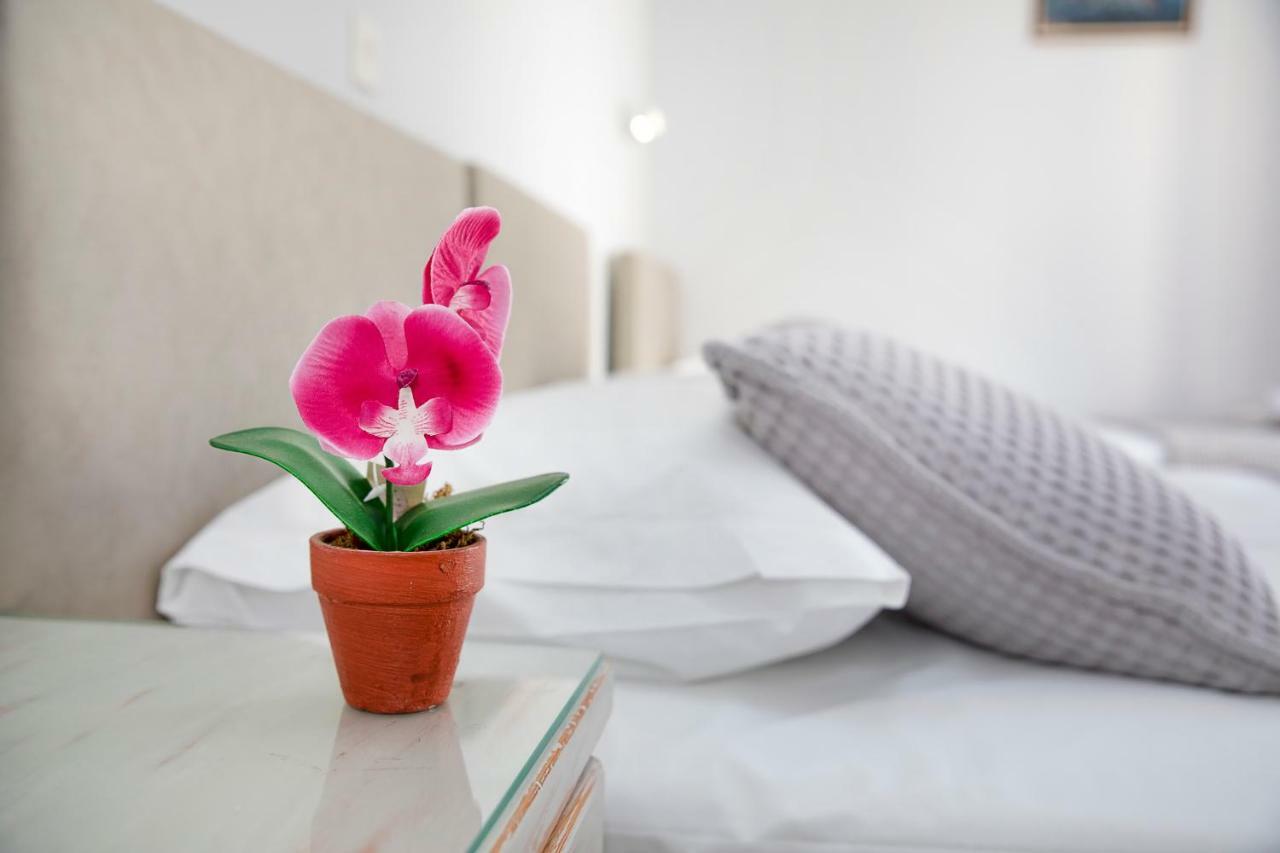 Lalos Rooms Páros Eksteriør bilde